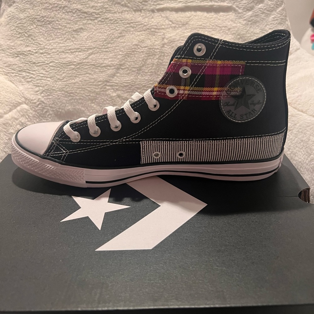 Mens Size 11 Brand New Converse CTAS HI Black/White/Cactus Flower